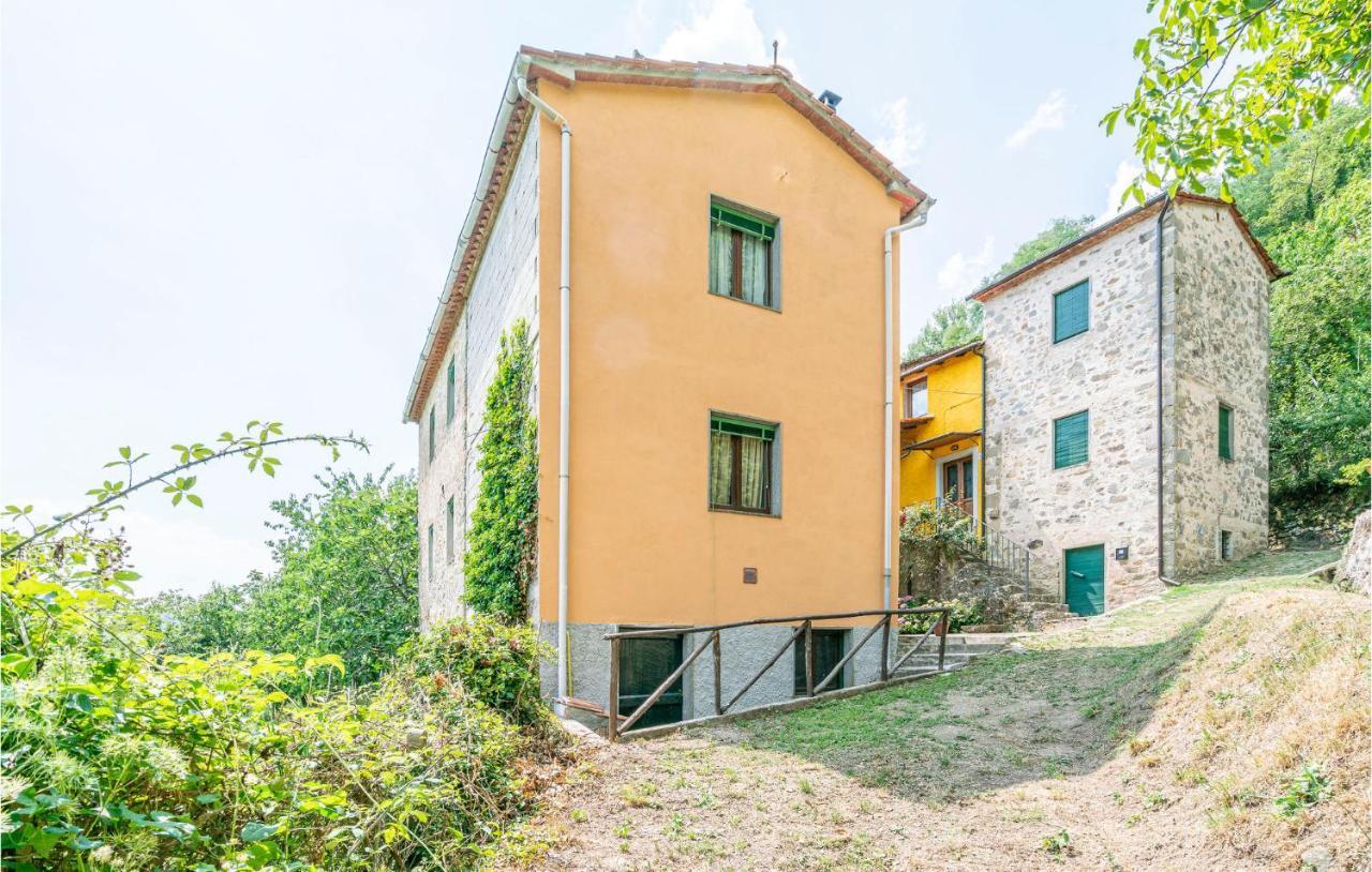 Stunning Home In Longoio With Kitchen Monti di Villa Exteriör bild