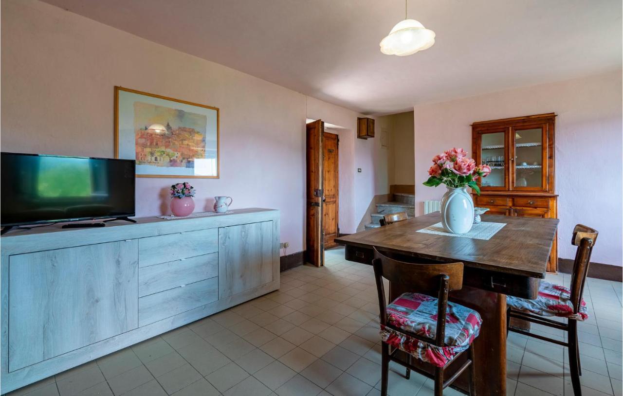 Stunning Home In Longoio With Kitchen Monti di Villa Exteriör bild